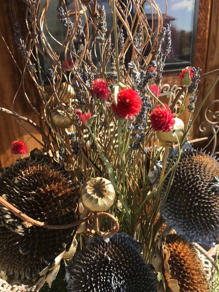 3 Ways Decorate Your Home for Fall with Dried Florals