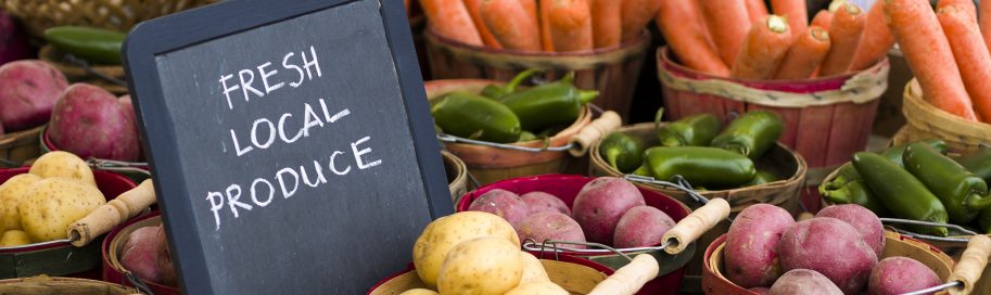 successful farmers market produce stand